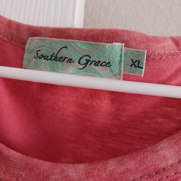 Cute Top - Picture 3 of 3